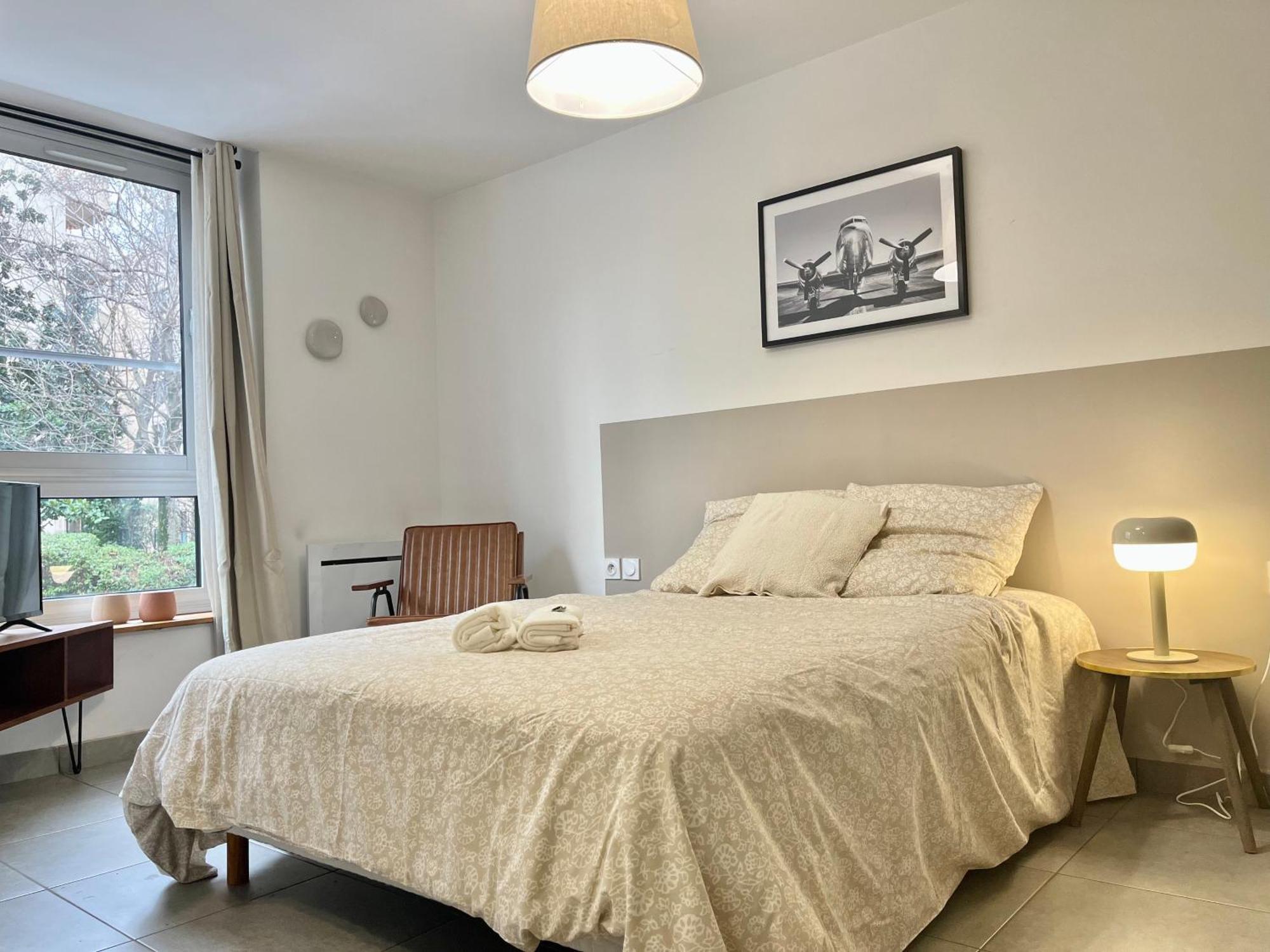 Suite Danbury Lyon Bagian luar foto