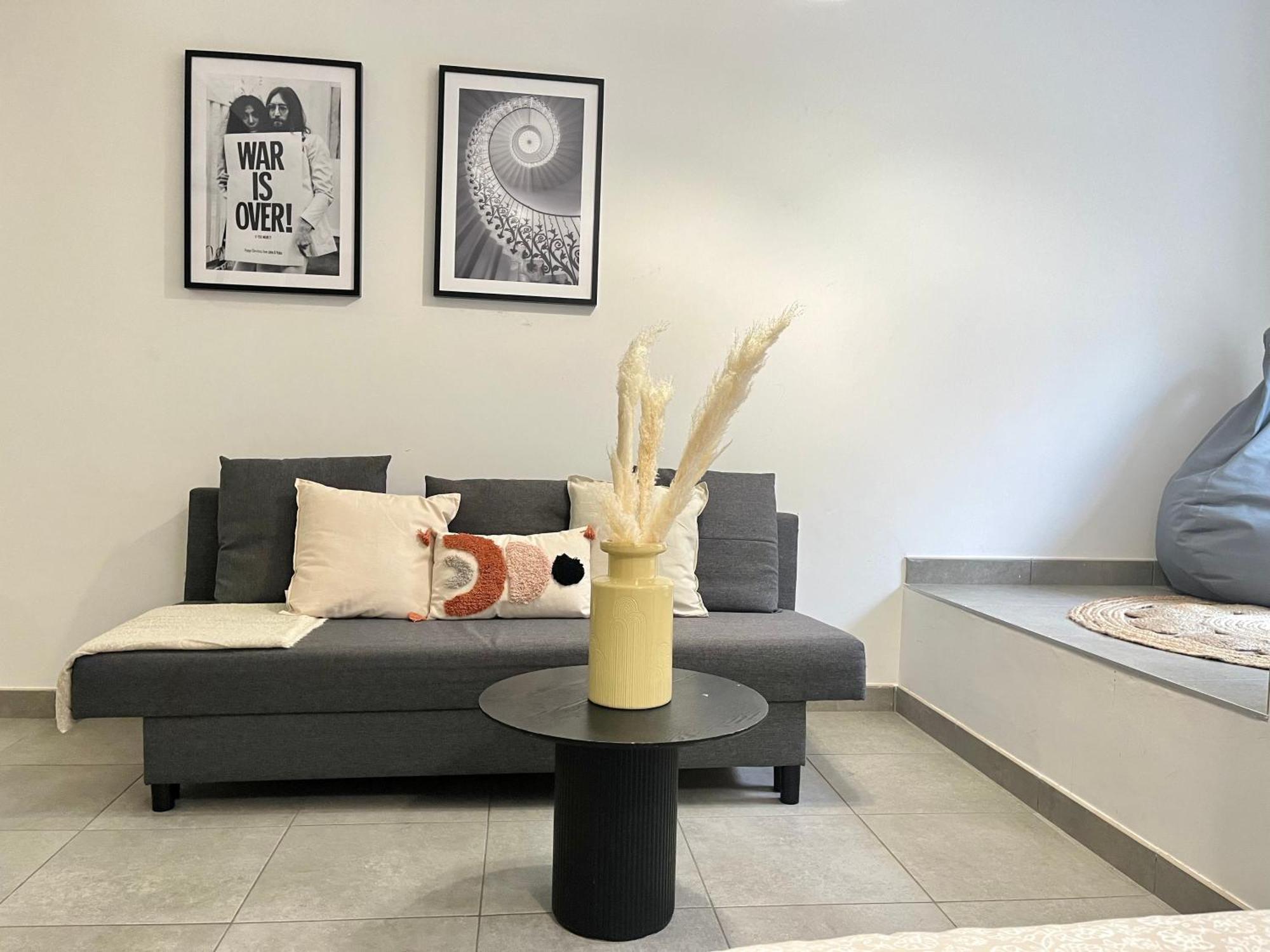 Suite Danbury Lyon Bagian luar foto