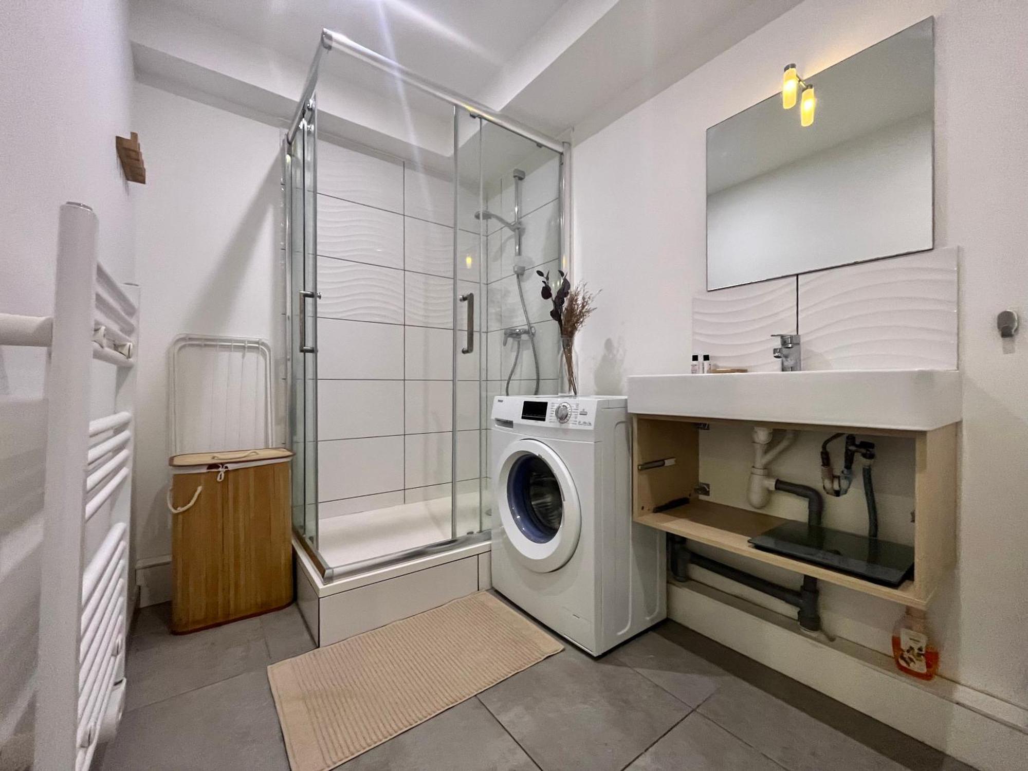 Suite Danbury Lyon Bagian luar foto